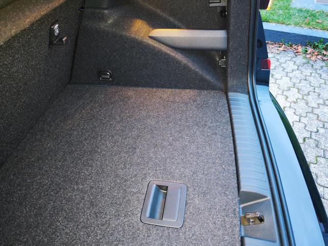 Skoda Kamiq Sondermodell 130 Jahre PREMIUM" 1.5 TSI 150PS DSG/AUTOMATIK, AHK schwenkbar 17" Alu, Elektr. Heckklappe, Kessy, Alarm, SunSet, Toter-Winkel, Virtual Cockpit 10", Parksensoren vorn/hinten, R&uuml;ckfahrkamera, Sitzheizung, Tempomat, Climatronic, Radio 8" + Wir 