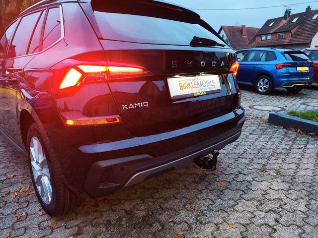 Skoda Kamiq Sondermodell 130 Jahre PREMIUM" 1.5 TSI 150PS DSG/AUTOMATIK, AHK schwenkbar 17" Alu, Elektr. Heckklappe, Kessy, Alarm, SunSet, Toter-Winkel, Virtual Cockpit 10", Parksensoren vorn/hinten, R&uuml;ckfahrkamera, Sitzheizung, Tempomat, Climatronic, Radio 8" + Wir 