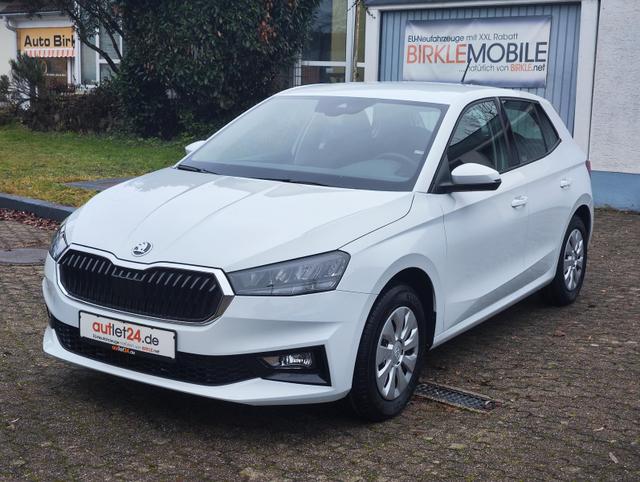 Skoda Fabia - Selection 95PS Tempomat Einparkhilfe hinten Sitzheizung Klimaautomatik Smartlink Android Auto Apple CarPlay Multifunktionslenkrad Bluetooth