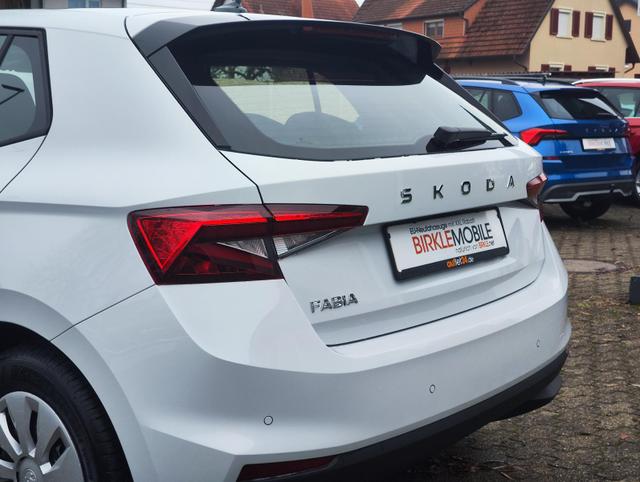 Skoda Fabia Selection 95PS Tempomat Garantie 5 Jahre Einparkhilfe hinten Sitzheizung Klimaautomatik Smartlink Android Auto Apple CarPlay Multifunktionslenkrad Bluetooth 