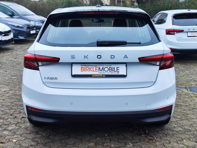 Skoda Fabia Selection 95PS Tempomat Garantie 5 Jahre Einparkhilfe hinten Sitzheizung Klimaautomatik Smartlink Android Auto Apple CarPlay Multifunktionslenkrad Bluetooth 