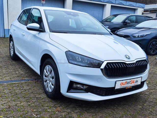 Skoda Fabia Selection 95PS Tempomat Garantie 5 Jahre Einparkhilfe hinten Sitzheizung Klimaautomatik Smartlink Android Auto Apple CarPlay Multifunktionslenkrad Bluetooth 