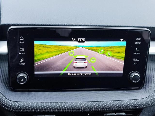 Skoda Fabia Selection 95PS Tempomat Garantie 5 Jahre Einparkhilfe hinten Sitzheizung Klimaautomatik Smartlink Android Auto Apple CarPlay Multifunktionslenkrad Bluetooth 