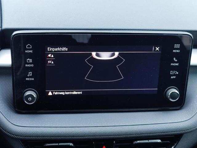 Skoda Fabia Selection 95PS Tempomat Garantie 5 Jahre Einparkhilfe hinten Sitzheizung Klimaautomatik Smartlink Android Auto Apple CarPlay Multifunktionslenkrad Bluetooth 