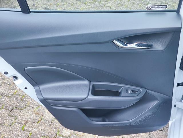 Skoda Fabia Selection 95PS Tempomat Garantie 5 Jahre Einparkhilfe hinten Sitzheizung Klimaautomatik Smartlink Android Auto Apple CarPlay Multifunktionslenkrad Bluetooth 