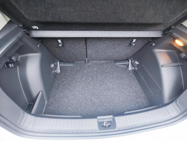 Skoda Fabia Selection 95PS Tempomat Garantie 5 Jahre Einparkhilfe hinten Sitzheizung Klimaautomatik Smartlink Android Auto Apple CarPlay Multifunktionslenkrad Bluetooth 