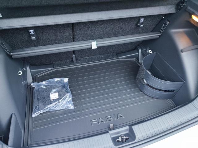 Skoda Fabia Selection 95PS Tempomat Garantie 5 Jahre Einparkhilfe hinten Sitzheizung Klimaautomatik Smartlink Android Auto Apple CarPlay Multifunktionslenkrad Bluetooth 