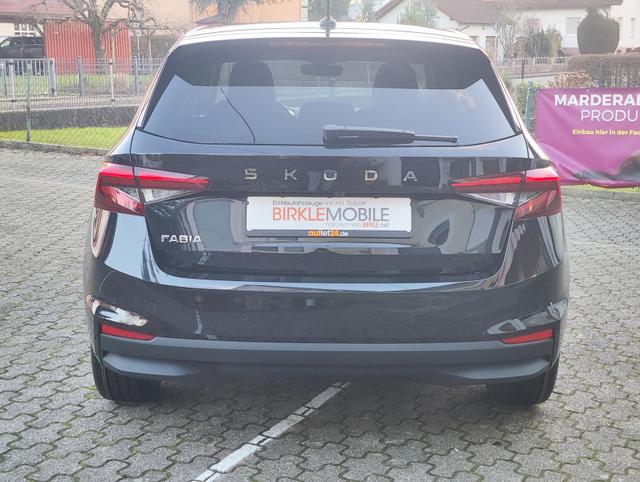 Skoda Fabia Sondermodell 130 Jahre PREMIUM 85KW/116PS DSG-Automatik Bi-LED Scheinwerfer ACC Abstandstempomat Spurhalte-Assistent Einparkhilfe v+h R&uuml;ckfahrkamera Totwinkel-Assistent Alufelgen 16" Sitzheizung Garantie 5 Ladeboden virtuelles Tacho 10" Fernlicht-Assist 