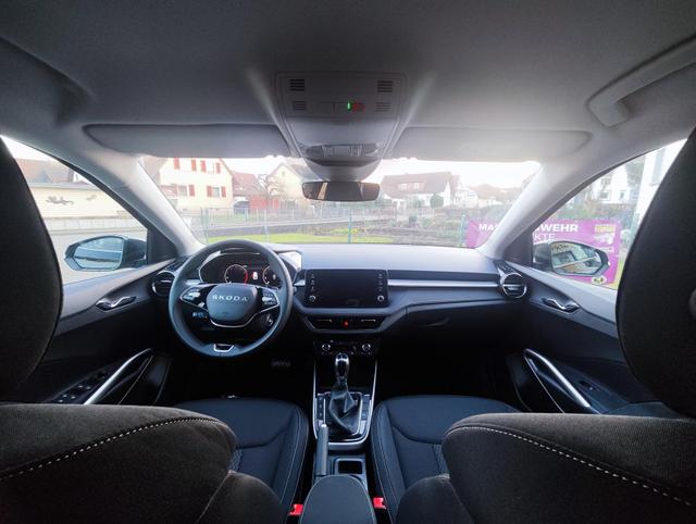 Skoda Fabia 130 Jahre Premium 85KW/116PS DSG-Automatik Bi-LED Scheinwerfer ACC Abstandstempomat Spurhalte-Assistent Einparkhilfe v+h R&uuml;ckfahrkamera Totwinkel-Assistent Alufelgen 16" Sitzheizung Garantie 5 Ladeboden virtuelles Tacho 10" Fernlicht-Assist 