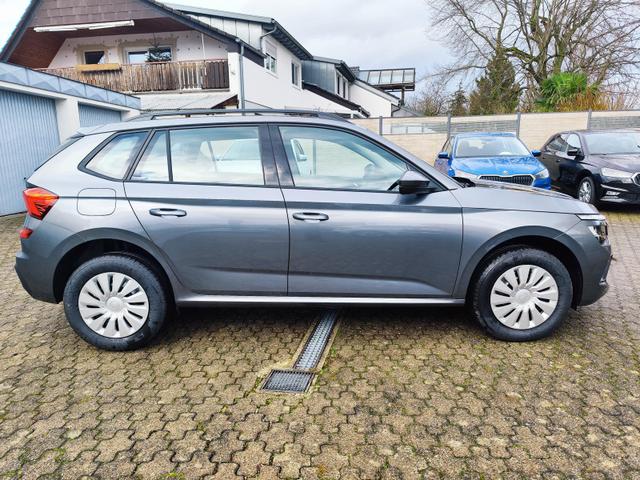 Skoda Kamiq Selection 115 PS Schaltgetriebe mit AHK schwenkbar R&uuml;ckfahrkamera PDC vorne+hinten Tempomat Sitzheizung DAB Radio Kessy 