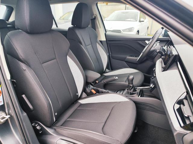 Skoda Kamiq Selection 115 PS Schaltgetriebe mit AHK schwenkbar R&uuml;ckfahrkamera PDC vorne+hinten Tempomat Sitzheizung DAB Radio Kessy 