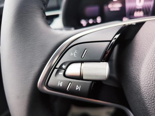 Skoda Kamiq Selection 115 PS Schaltgetriebe mit AHK schwenkbar R&uuml;ckfahrkamera PDC vorne+hinten Tempomat Sitzheizung DAB Radio Kessy 