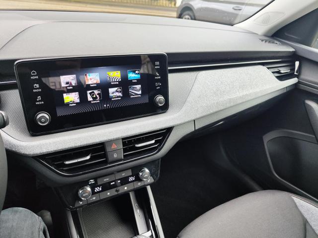 Skoda Kamiq Selection 115 PS Schaltgetriebe mit AHK schwenkbar R&uuml;ckfahrkamera PDC vorne+hinten Tempomat Sitzheizung DAB Radio Kessy 