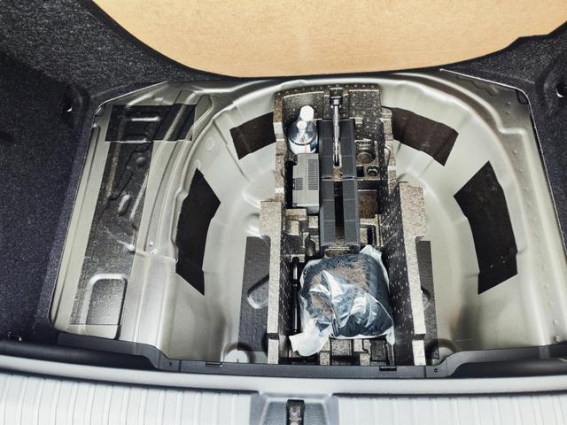 Skoda Kamiq Selection 115 PS Schaltgetriebe mit AHK schwenkbar R&uuml;ckfahrkamera PDC vorne+hinten Tempomat Sitzheizung DAB Radio Kessy 