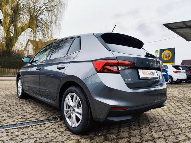 Skoda Fabia Top Selection 115PS DSG Automatik ACC Abstandstempomat Sitz und Lenkradheizung Spurwechselassistent&nbsp; Adaptive Spurf&uuml;hrung Klimaautomatik Einparkhilfe vorne +hinten + R&uuml;ckfahrkamera Gro&szlig;es digitales Tacho 10" KESSY (KeylesGo) LED Scheinwerfer 