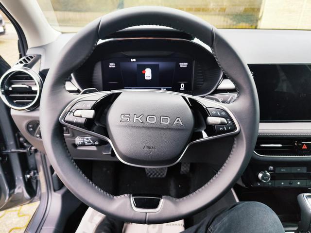 Skoda Fabia Top Selection L 115PS DSG Automatik ACC Abstandstempomat Sitz und Lenkradheizung Spurwechselassistent&nbsp; Adaptive Spurf&uuml;hrung Klimaautomatik Einparkhilfe vorne +hinten + R&uuml;ckfahrkamera Gro&szlig;es digitales Tacho 10" KESSY (KeylesGo) LED Scheinwerfer 