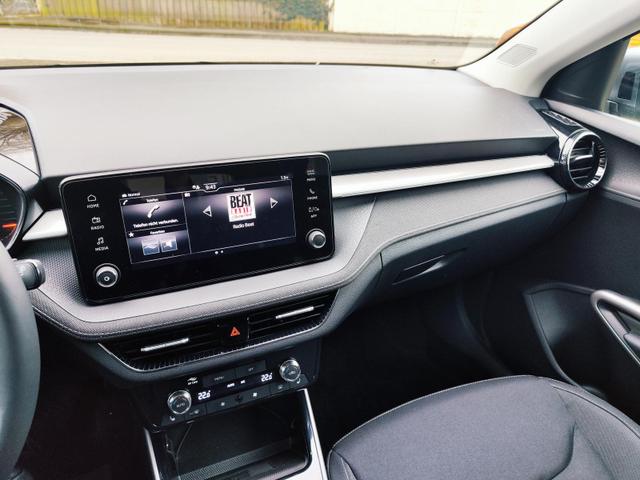 Skoda Fabia Top Selection L 115PS DSG Automatik ACC Abstandstempomat Sitz und Lenkradheizung Spurwechselassistent&nbsp; Adaptive Spurf&uuml;hrung Klimaautomatik Einparkhilfe vorne +hinten + R&uuml;ckfahrkamera Gro&szlig;es digitales Tacho 10" KESSY (KeylesGo) LED Scheinwerfer 