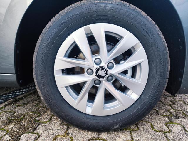 Skoda Fabia 130 Jahre 1.0 TSI 95PS mit Garantie 5 bis 100.000Km Sunset Tempomat Klimaautomatik Sitzheizung SmartLink AndroidAuto Apple CarPlay Digitales Tacho 8" Einparkhilfe hinten R&uuml;ckfahrkamera Leichtmetallfelgen 15" DAB Radio 