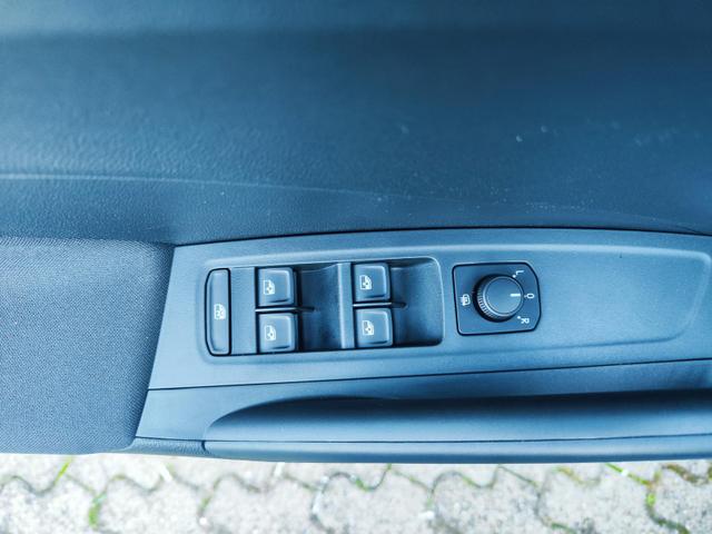 Skoda Fabia 130 Jahre 1.0 TSI 95PS mit Garantie 5 bis 100.000Km Sunset Tempomat Klimaautomatik Sitzheizung SmartLink AndroidAuto Apple CarPlay Digitales Tacho 8" Einparkhilfe hinten R&uuml;ckfahrkamera Leichtmetallfelgen 15" DAB Radio 