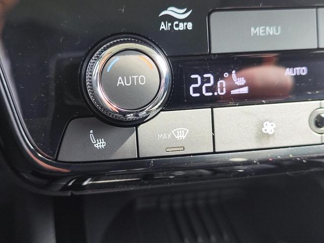 Skoda Kamiq Top Selection L 115PS DSG Automatik mit elektrischer Heckklappe Tempomat LED Scheinwerfer Sitzheizung Lenkradheizung Einparkhilfe vorne+hinten R&uuml;ckfahrkamera DAB Radio Kessy Licht und Regensensor 