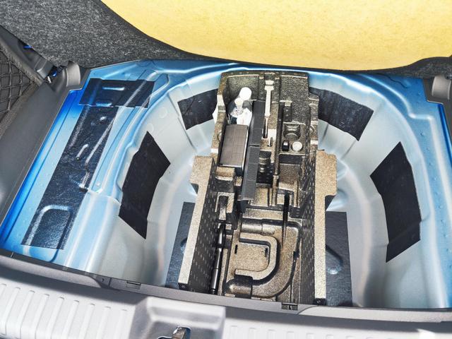Skoda Fabia Monte Carlo 150 PS DSG Automatik ACC Tot-Winkel Spurf&uuml;hrung LED Scheinwerfer Tempomat Einparkhilfe vorne & hinten R&uuml;ckfahrkamera 2-Zonen Klimaautomatik Kessy Alufelgen Zweifarben Lackierung 