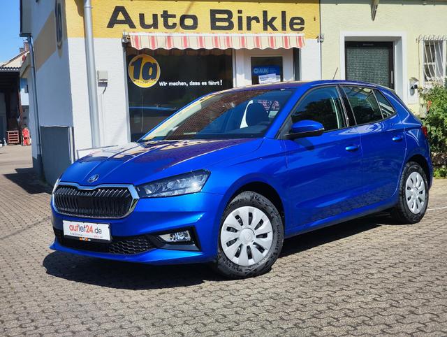 Skoda Fabia - Selection 95PS Tempomat Einparkhilfe hinten Sitzheizung Klimaautomatik Smartlink Android Auto Apple CarPlay Multifunktionslenkrad Bluetooth