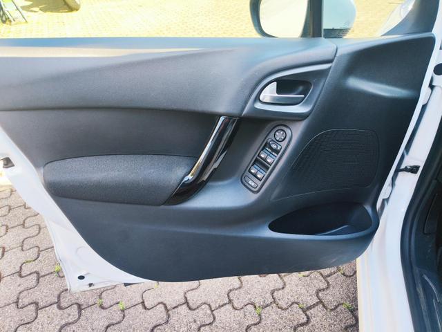 Citro&euml;n C3 68PS Tempomat Einparkhilfe Klima viele Teile NEU Generator Katalysator Anlasser Ganzjahresreifen K&uuml;hlmittelsensor 