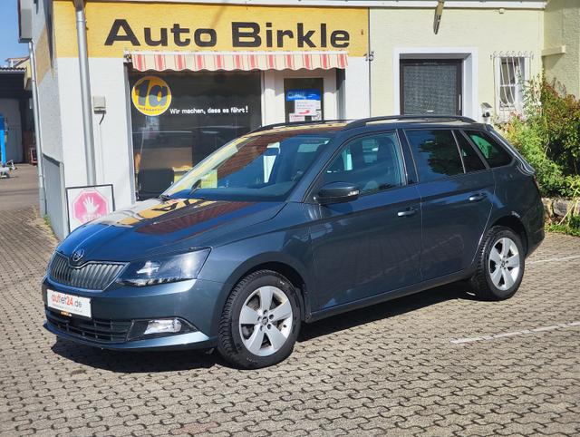 Gebrauchtfahrzeug Skoda Fabia Combi - Kombi Style 1.2TSI 110PS mit DSG-Automatik Tempomat Einparkhilfe hi. Klimaautomatik Sitzheizung Navigation DAB-Radio Alufelgen Ganzjahresreifen elektrische Fensterheber ebener Ladeboden Licht und Regensensor