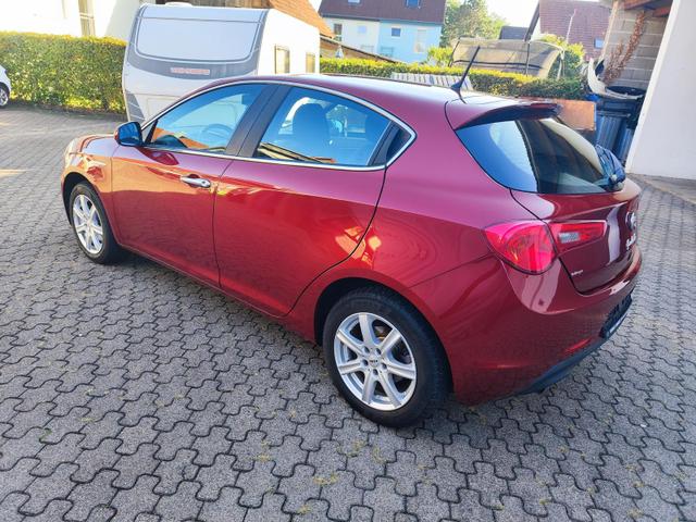 Alfa Romeo Giulietta 