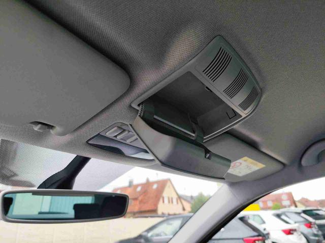 Skoda Fabia Combi 1.2TSI 90PS Tempomat Einparkhilfe v+h Sitzheizung Klimaautmatik SmartLink Android Auto Apple CarPlay Alufelgen mit Ganzjahresreifen Licht und Regensensor Bluetooth Freisprecheinrichtung 