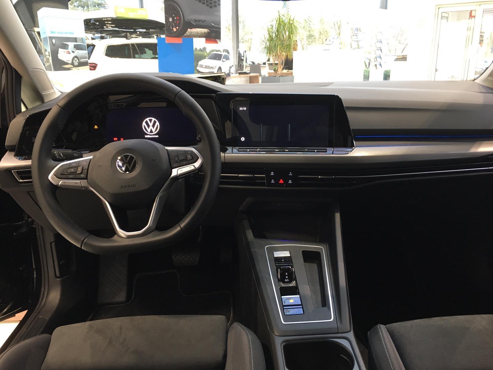 Volkswagen Golf 1.5 TSI 130PS Life Klimaautomatik Sitzheizung Lenkradheizung  AbstandsTempomat LED-Scheinw. PDC v+h 16LM Apple Car Play Android Auto, EU-Neuwagen & Reimporte, Autohaus Kleinfeld, EU Fahrzeuge