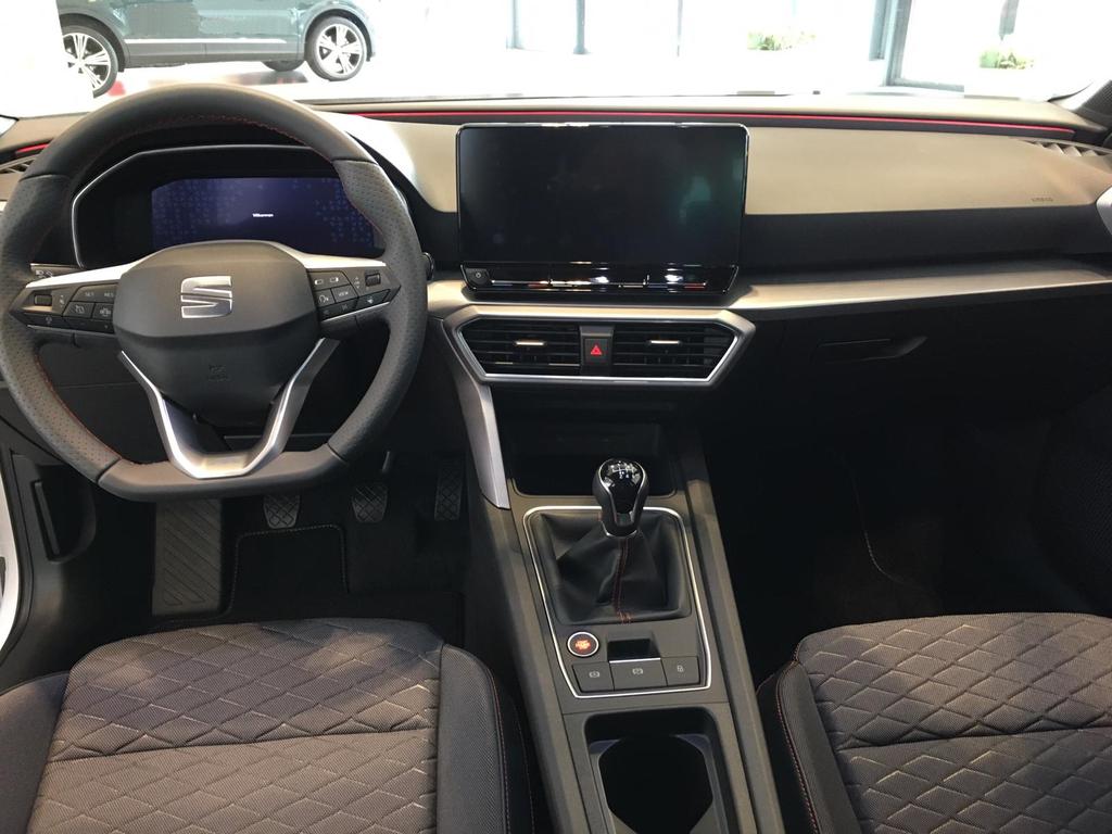 Seat Leon Fr 2 1 5 Tsi 130ps Inkl 5 J Garantie Sportsitze 3 Zonen Climatronic Media System Plus Usb Bt Dig Cockpit Multif Lederlenkrad Full Led Eco Scheinw Led Ruckl Infinite Light Ambientebel Ps Hi Sunset Fahrprofil Tempomat Mittelarmlehne