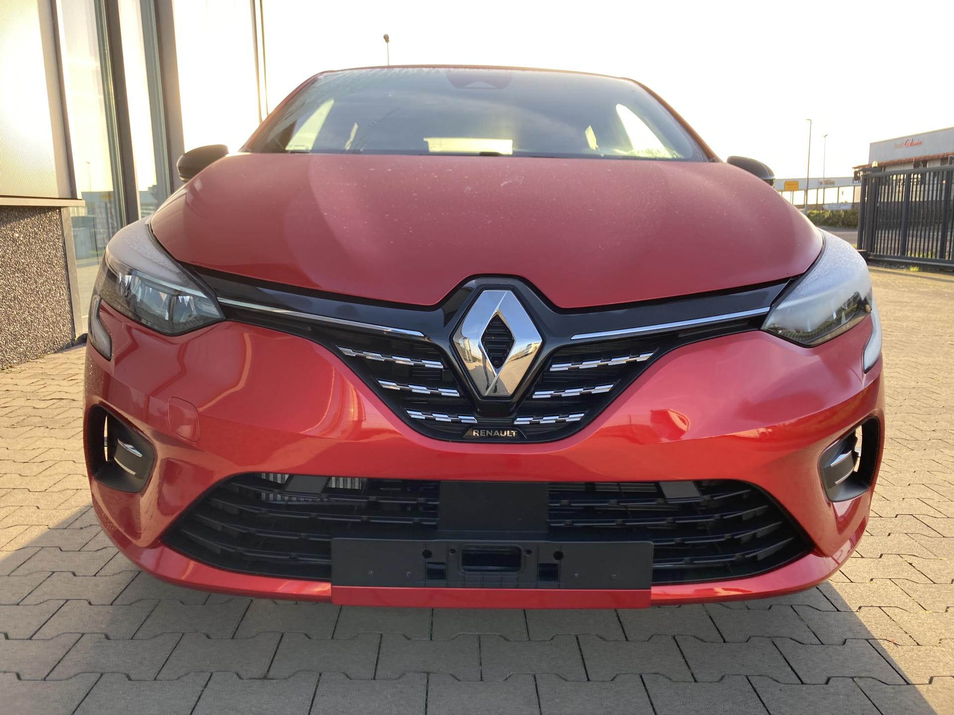 Renault Clio TCe 90 &amp;quot;TECHNO&amp;quot;, Rot-Metallic, Winter-Paket ...