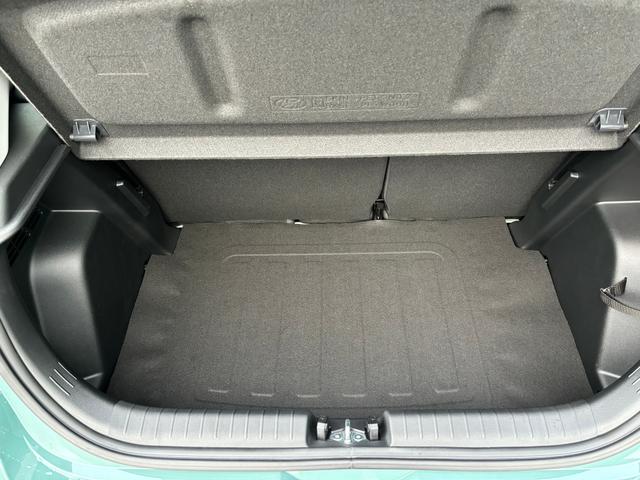 Hyundai i20 Family 1.2i 79PS, 5 Jahre Garantie, 16" Alufelgen, Winter-Paket, NAVIGATION 10,25", Klimaautomatik, Parksensoren hinten, Rückfahrkamera, Abgedunkelte Scheiben, Alarm, Lederlenkrad, Tempomat, Armlehne vorne, Reserverad, 4x elektr. Fensterheber, Fernlicht-Assiste 