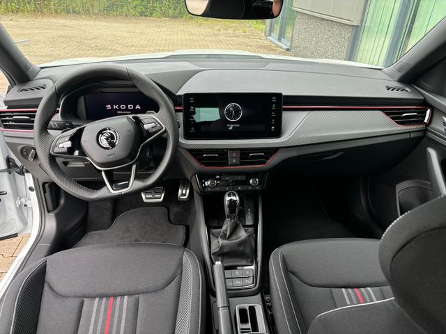 Skoda Kamiq Drive 130 1.0 TSI 95PS, 5 Jahre Garantie, Klimaanlage, Radio 8", Wireless SmartLink, Parksensoren hinten, Winterpaket, Tempomat, Armlehne, Nebelscheinwerfer, LED-Scheinwerfer, Dachreling, Virtual Cockpit, Reserverad 