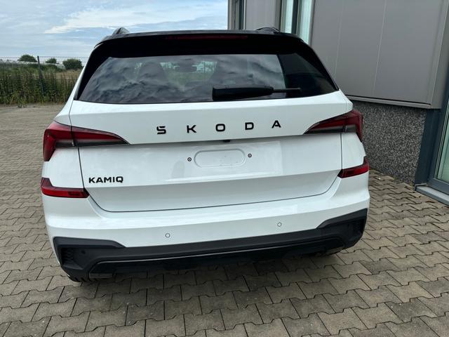 Skoda Kamiq Top Selection 1.0 TSI 115PS, 16"-Leichtmetallräder, Climatronic, Sitzheizung, Parksensoren hinten, SunSet, LED-Scheinwerfer, Tempomat, Infotainment 8", SmartLink (Navi-Funktion über Smartphone), M-Lederlenkrad beheizt, Virtual Cockpit Nebelscheinwerfer, Dachrelin 