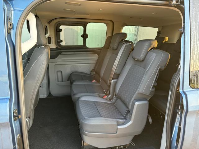 Ford Transit Custom Limited 2.0 TDCi 170PS AUTOMATIK L2H1 (LANGER RADSTAND), 5 Jahre Garantie, 16" Alu, LED-Scheinwerfer, Privacy-Glas, Keyless, Sitzheizung, Parksensoren vorne/hinten, Rückfahrkamera, Klimaautomatik, Tempomat, Frontscheibe beheizt, Radio 13" + Wireless 