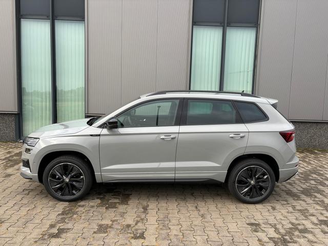 Skoda Karoq - Sportline Angebot f. Menschen mit Behinderung 100%! 2.0 TDI 150PS DSG, 18" Alu, Matrix-LED-Scheinwerfer, Parksensoren vo/hi, Panorama-Kamera, Tempomat, Toter-Winkel, NAVIGATION, Canton-Sound, KESSY, Elektr. Heckklappe, Sitzheizung Frontscheibe beheizt