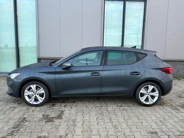 Seat Leon Style Family 1.5 eTSI Mild-Hybrid 115PS DSG/AUTOMATIK, 5J. Garantie, 16" Alu, 3-Zonen-Climatronic, Winterpaket, Rückfahrkamera, Parksensoren vorn/hinten, Adaptiver Tempomat, Armlehne, Fernlichtassistent, Media System PLUS 10,4", Full Digital Cockpit 