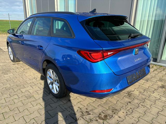 Seat Leon Sportstourer Style 1.5 TSI 115PS, 5 Jahre Garantie, 16" Alu, Climatronic, Parksensoren vorn/hinten, Media System PLUS 10,4"/Bluetooth, Tempomat, Full Digital Cockpit, LED-Scheinwerfer, M-Lederlenkrad, Reserverad, Verkehrszeichenerkennung 