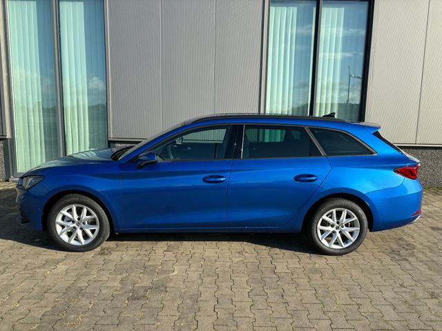 Seat Leon Sportstourer FR 2.0 TDI 150PS DSG, 5 Jahre Garantie, 17" Alu, 3-Zonen-Climatronic, Abgedunkelte Scheiben, Parksensoren vorn/hinten, Sportsitze, Media System PLUS 10,4"/Bluetooth, Tempomat, Full Digital Cockpit, LED-Scheinwerfer, M-Lederlenkrad, Reserverad 