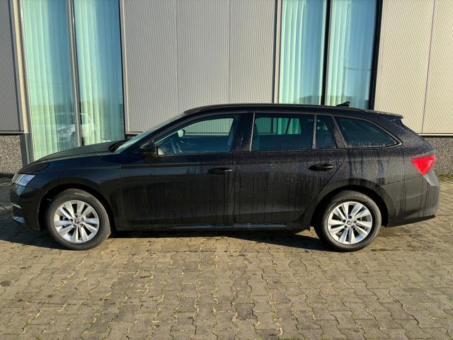 Skoda Octavia Combi Top Selection 1.5 TSI 150PS, 5 Jahre Garantie, 17" ALU, FULL-LED-MATRIX-Scheinwerfer, Elektr. Heckklappe, KESSY, Alarm, Sitzheizung, Rückfahrkamera, Parksensoren vorn & hinten, Climatronic, Tempomat, Radio 10" + Wireless Smartlink, M-Lederlenkrad 