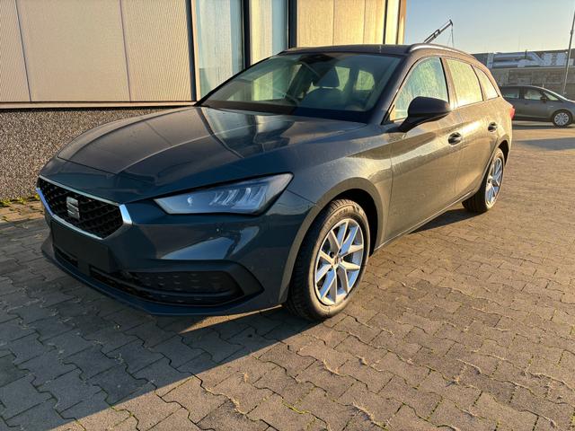 Seat Leon Sportstourer Style 1.5 TSI 115PS, 5 Jahre Garantie, 16" Alu, Climatronic, Parksensoren vorn/hinten, Media System PLUS 10,4"/Bluetooth, Tempomat, Full Digital Cockpit, LED-Scheinwerfer, M-Lederlenkrad, Reserverad, Verkehrszeichenerkennung 