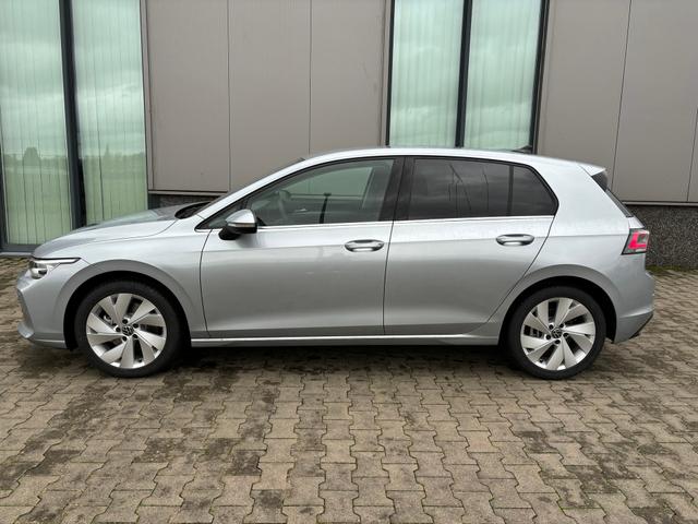 Volkswagen Golf - Basis 1.5 TSI 115PS, LED-Scheinwerfer, Radio Composition 10,3" + Wireless App-Connect, Parksensoren vorne und hinten, Climatronic, M-Lederlenkrad, Digitales Cockpit, Reserverad