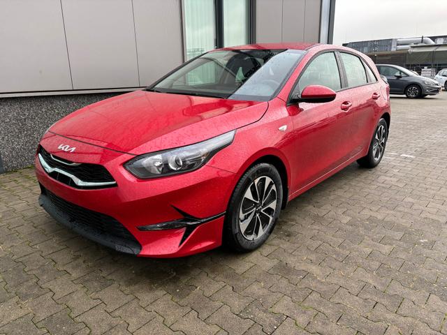 Kia Ceed - "Spin" 1.5 T-GDI 140PS AUTOMATIK, Rot-Metallic, NAVI 10,25", Klima, Winter-Paket, Parksensoren hinten, Rückfahrkamera, 16" Alu, Tempomat, Nebelscheinwerfer, Lederlenkrad