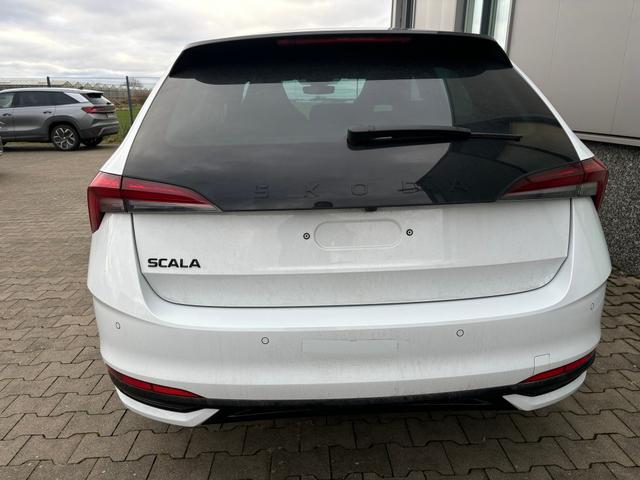 Skoda Scala Monte Carlo 1.0 TSI 115PS DSG, MOON-WHITE MET, Panoramadach, 17"Alu, Climatronic, MATRIX-LED, Kessy, Verlängerte Heckscheibe, SunSet, Parksensoren vorn/hinten, Rückfahrkamera, Tempomat, Winter-Paket, Sport-M-Lederlenkrad beheizt, Virtual Cockpit, Radio 8", SmartLin 