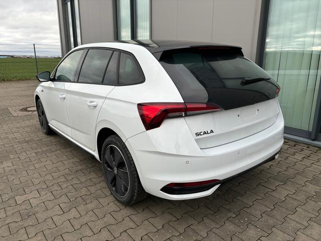 Skoda Scala Monte Carlo 1.0 TSI 115PS DSG, MOON-WHITE MET, Panoramadach, 17"Alu, Climatronic, MATRIX-LED, Kessy, Verlängerte Heckscheibe, SunSet, Parksensoren vorn/hinten, Rückfahrkamera, Tempomat, Winter-Paket, Sport-M-Lederlenkrad beheizt, Virtual Cockpit, Radio 8", SmartLin 