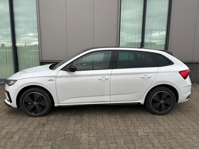 Skoda Scala - Monte Carlo 1.0 TSI 115PS, MOON-WHITE MET, Panoramadach, 17"Alu, Climatronic, MATRIX-LED, Kessy, Verlängerte Heckscheibe, SunSet, Parksensoren vorn/hinten, Rückfahrkamera, Tempomat, Winter-Paket, Sport-M-Lederlenkrad beheizt, Virtual Cockpit, Radio 8", SmartLink