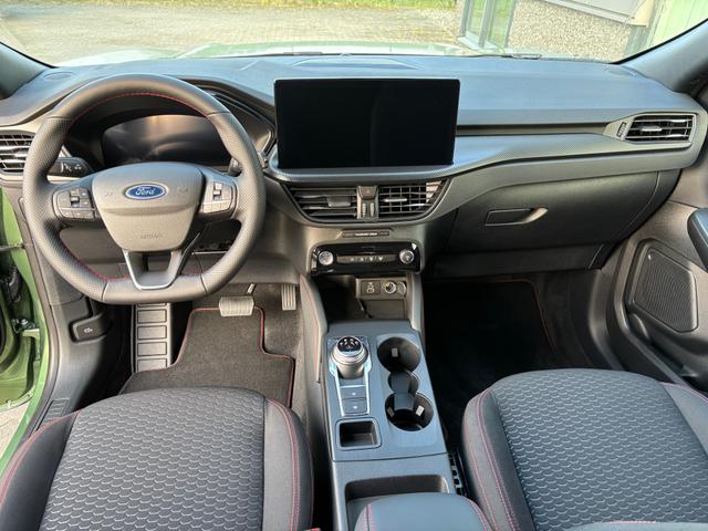 Ford Kuga Titanium 1.5 EcoBoost 150PS, 5 Jahre Garantie, 17" Alu, Navigation 13"-Display, Parksensoren vorne/hinten, Rückfahrkamera, Climatronic, Privacy-Glas, Key-Free-System, Tempomat, LED-Scheinwerfer 