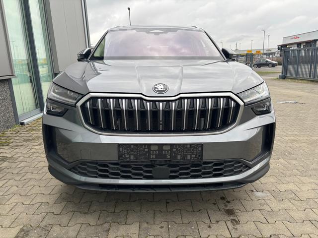 Skoda Kodiaq 2.0 TDI 193PS ALLRAD DSG, 5J Garantie*, Grau-Met, Leder, 20"Alu, Massage+Belüftung+SHZ, STANDHEIZUNG, AHK, PANORAMADACH, NAVI, CANTON, Elektr. Heckklappe, MATRIX-LED, Alarm, Panoramakamera, ParkAssist, Climatronic, Kessy, ACC, DCC, Head-up 